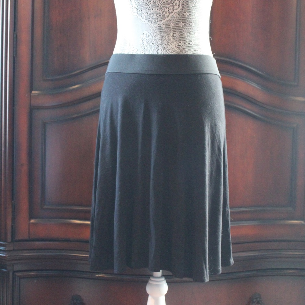 Karen Kane Flowy Black Skirt